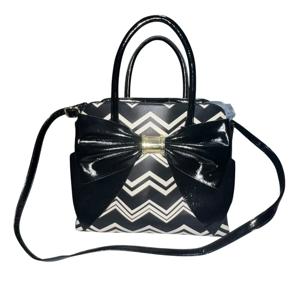 Betsey Johnson Large SATCHEL BLACK WHITE with BIG BOW Zig Zag Print Faux Leather